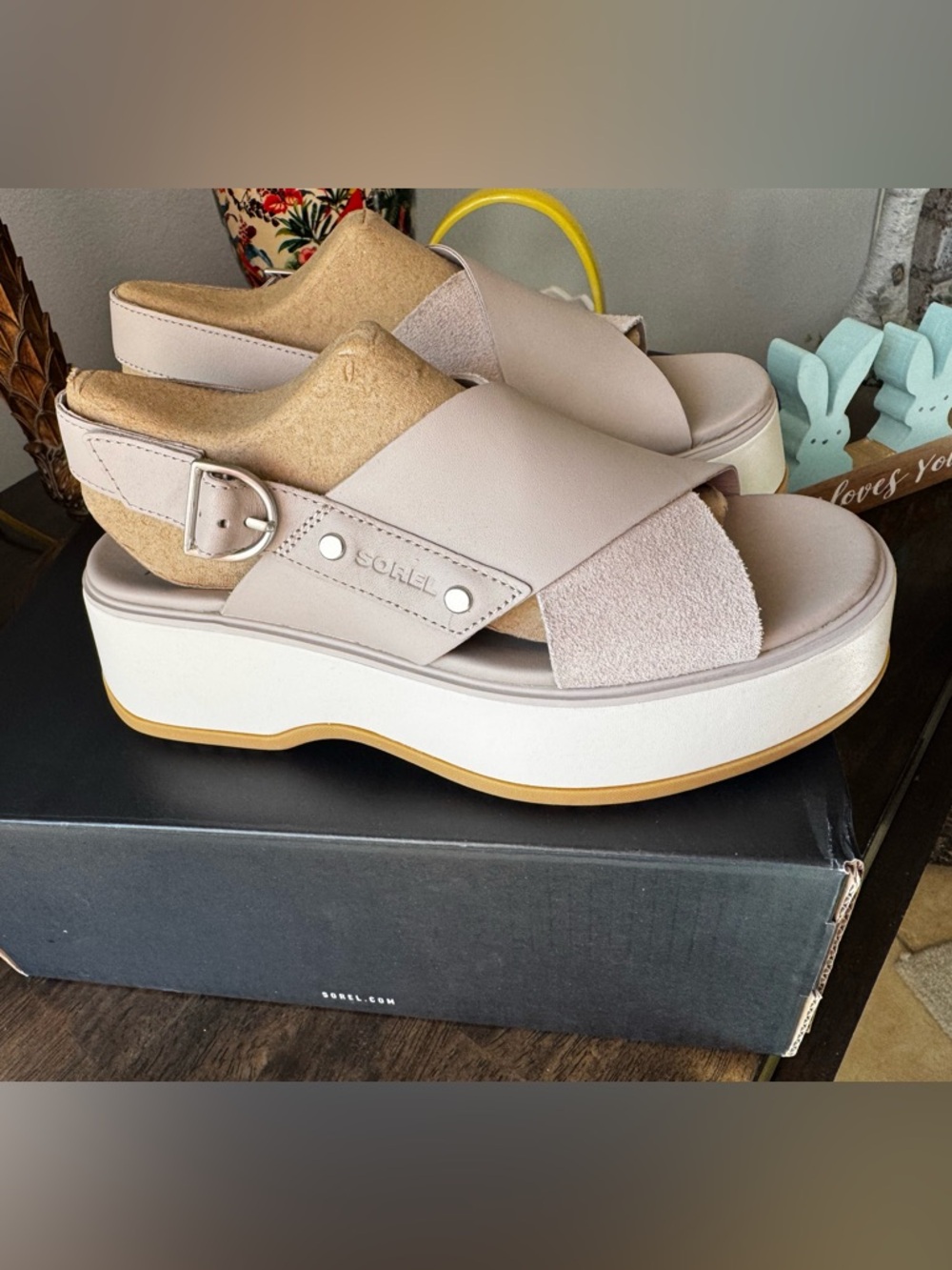 Sorel dayspring crisscross leather sandal.